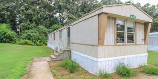 Move-In Ready & Lawn Care Included! Gallery 1