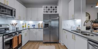 Solay Carnes Crossroads Apartments Gallery 21