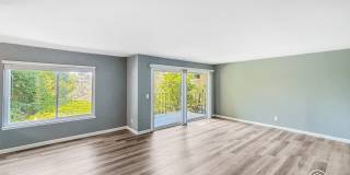 Spacious 2BD/2BA Condo in Hillcrest with Private Balcony, Community Pool & Tennis Court Gallery 7
