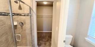 Beautiful 3 Bed, 2.5 Bath House in Windsor! Gallery 12