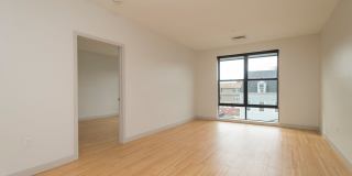 Top-notch BU Apt. UNIQUE. 9/1/26! Gallery 1