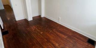 Two bedroom House For Rent S. Floyd Street Gallery 30