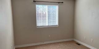 5 BEDROOM, 4 BATHROOM TOWNHOUSE WITH 2 CAR DETACHED GARAGE Gallery 15