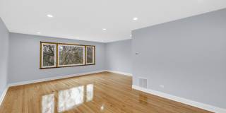 5740 N Lowell Avenue Gallery 5