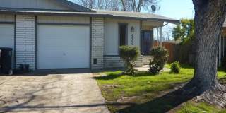Charming 2 Bedroom, 2 Bath Duplex in Citrus Heights Gallery 1