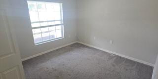 4 bed 2 bath home Gallery 13