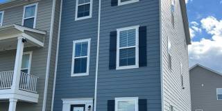 Fabulous townhome in Clifton Subdivision Gallery 1