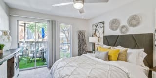 Crossroads at Arlington Apartments Gallery 4