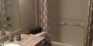 Pinnacle at Galleria Luxury Apartments Gallery 24