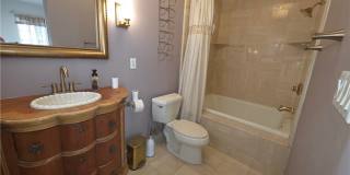 1401 Omohundro Street Gallery 18