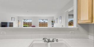 2 Bedroom Condo in Fashion Valley Gallery 6