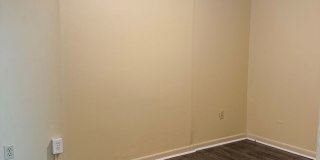 560 Manor St Gallery 21