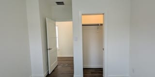 627 Essex St Gallery 20