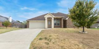 Spacious Nolanville Home with Office, Solar Panels & Fireplace Gallery 1