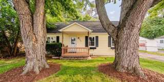 Charming 3-Bedroom, 1.5-Bathroom, Full Equipped Kitchen, Washer and Dryer Included, and Car Garage Charming 3-Bedroom, 1.5-Bathroom, Full Equipped Kitchen, Washer and Dryer Included, and Car Garage Gallery 1