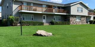 2 Bedroom Lower in Neenah. Heat & Water included Gallery 1