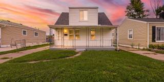 Charming 3-Bedroom Home with Fenced Yard & Detached Garage Gallery 1