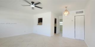 304 NW 30th Ct Gallery 8