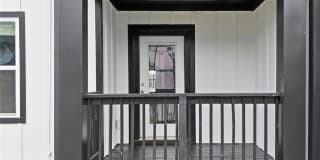 407 Lincoln Street Gallery 49