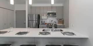 888 W Van Buren St Gallery 11