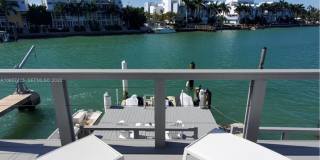 Beautiful waterfront townhouse in the heart of Miami Gallery 24