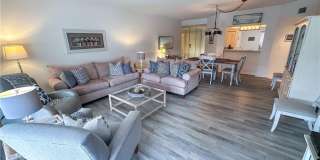 4240 Lake Forest Dr Gallery 10