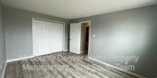 1676 Hanover St Gallery 8