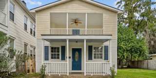Charming 4-Bedroom Home Near Downtown Savannah with Spacious Yard Gallery 1