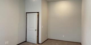 2525 North creek Lane Gallery 13
