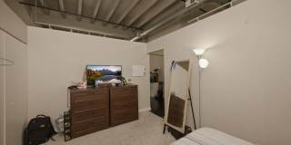 1601 West School Street Gallery 7