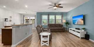 9821 English Elm Street Gallery 7