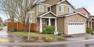 Stunning 4 BD | 2.5 BA Single Family Home | Corner Lot in Gables Crossing | Excellent Location In Beaverton Gallery 1