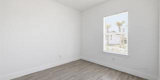195 Rotonda Boulevard W Gallery 8