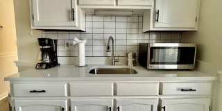 Charming 2BR Deleaded apt in Roslindale 3rd floor Gallery 10