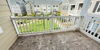 Spacious Modern End-Unit Davidson Townhome - Lake Davidson Access Gallery 10