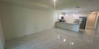 3Bd / 2Ba Duplex with GARAGE Gallery 10