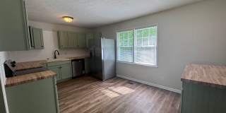 652 Monagan St ~ Murchison Gallery 10