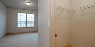 Modern 4 Bedroom, 2.5 Bath Home In Silver Creek w/AC Gallery 22