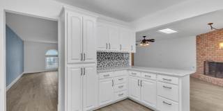 Come to check this beautiful house 4 bedrooms, possible 5th bed and 3 baths. Gallery 44