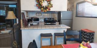Large furnished 4 bedroom home with 2 car garage Gallery 6