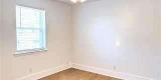 868 MARTIN BEHRMAN Avenue Gallery 6