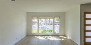 17601 Hamlin Street Gallery 12