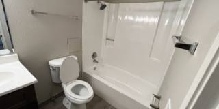 Spacious 2 bedroom in downtown location Gallery 41