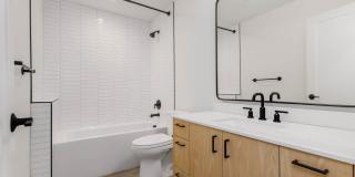 Modern Queen Anne Retreat with Rooftop Deck & Designer Finishes Gallery 5