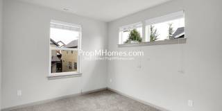 Gorgeous Four Bedroom Townhome in Orenco! DEPOSIT SPECIAL Gallery 14