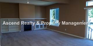 New Lower Price! Tanasbourne Area 3 Bed Fenced Yard 1/2 Block to MAX AVAILABLE NOW! 1 Small Pet Nego Gallery 8