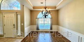 204 North Magnolia Court Gallery 2