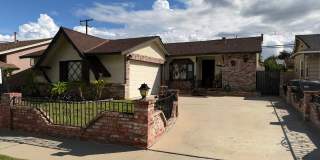 Three bedroom home in East Lakewood now ready to rent! Gallery 1