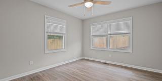Experience Modern Living: Newly Renovated 1 Bed, 1 Bath Apartment Coming Soon! Gallery 49