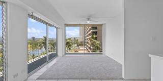 Waikiki 1BR/1BA with Ala Wai Canal & Mountain Views — Wraparound Lanai, Utilities Included Gallery 15